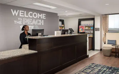 Photo 5 - Hampton Inn & Suites Alpharetta