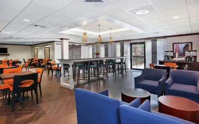 Photo 3 - Hampton Inn Boston/Peabody