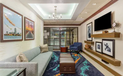 Photo 4 - Hampton Inn Boston/Peabody