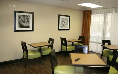 Photo 3 - Hampton Inn Olive Branch