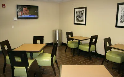 Photo 2 - Hampton Inn Olive Branch
