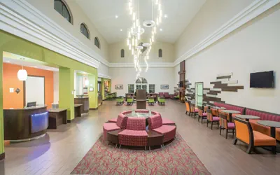 Photo 3 - La Quinta Inn & Suites by Wyndham Conference Center Prescott