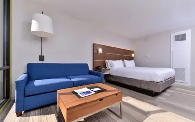 Photo 4 - Holiday Inn Express Springfield by IHG