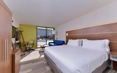 Photo 3 - Holiday Inn Express Springfield by IHG