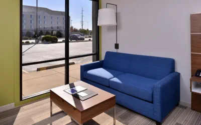Photo 5 - Holiday Inn Express Springfield by IHG