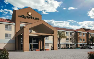 Photo 2 - La Quinta Inn & Suites by Wyndham Dublin - Pleasanton