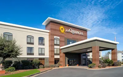 Photo 2 - La Quinta Inn & Suites by Wyndham-Albany GA