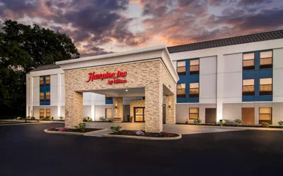 Photo 2 - Hampton Inn Portage