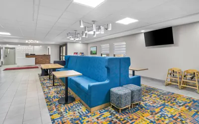 Photo 4 - Hampton Inn Portage
