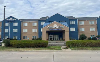 Photo 2 - AmericInn by Wyndham Hays