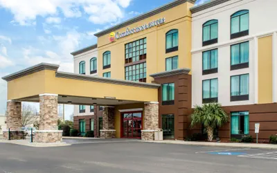 Photo 2 - Comfort Inn & Suites Biloxi - D'Iberville