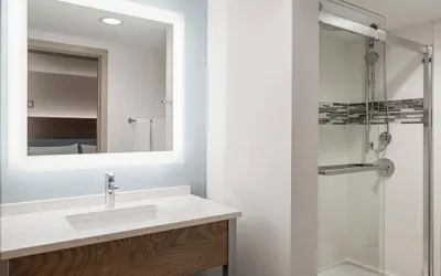 Photo 3 - EVEN Hotel Ann Arbor S - University Area by IHG