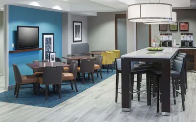 Photo 3 - Hampton Inn Kansas City - Liberty