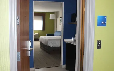 Photo 5 - Holiday Inn Express Hotel & Suites Raton by IHG