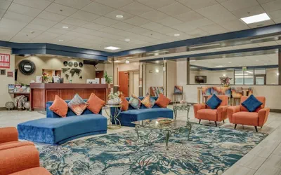 Photo 3 - Evergreen Inn and Suites