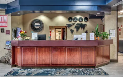 Photo 4 - Evergreen Inn and Suites