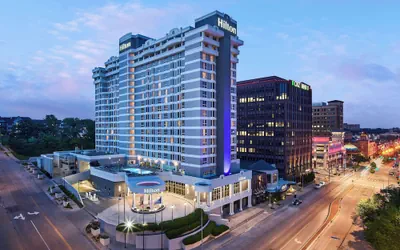Photo 2 - Hilton Kansas City Country Club Plaza