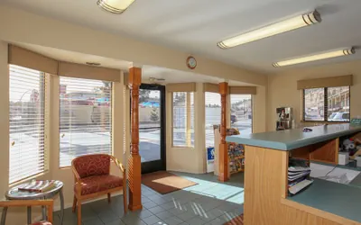 Photo 3 - Budget Inn