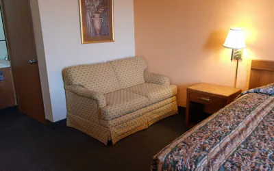 Photo 4 - State Line Inn