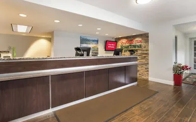 Photo 4 - Red Roof Inn Princeton - Ewing