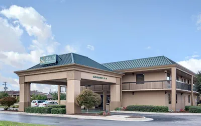 Photo 2 - Quality Inn & Suites Franklin