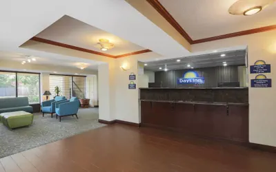 Photo 4 - Days Inn by Wyndham Newark Wilmington