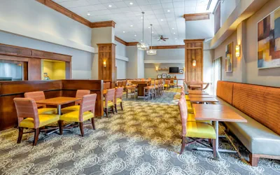 Photo 5 - Hampton Inn Boston - Norwood