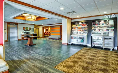 Photo 4 - Hampton Inn Boston - Norwood