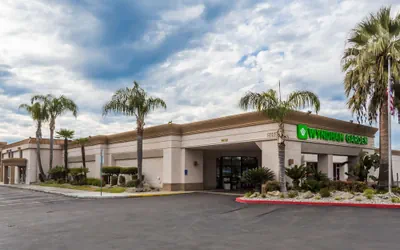 Photo 2 - Wyndham Garden Fresno Yosemite Airport
