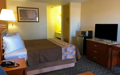 Photo 5 - Americas Best Value Inn Sullivan