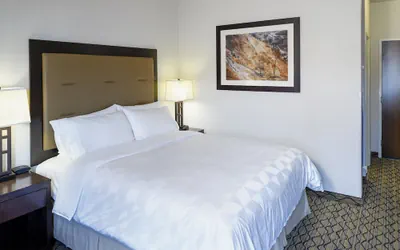 Photo 4 - Holiday Inn West Yellowstone by IHG.