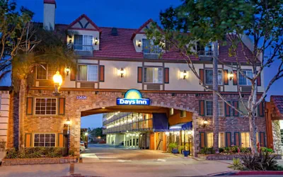 Days Inn by Wyndham Los Angeles LAX/South Bay/Beach City LA