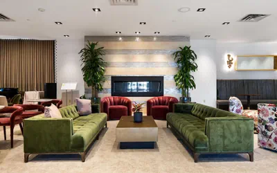 Photo 2 - DoubleTree by Hilton Fairfield Hotel & Suites
