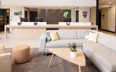 Photo 2 - Holiday Inn Santa Ana-Orange Co. Arpt by IHG