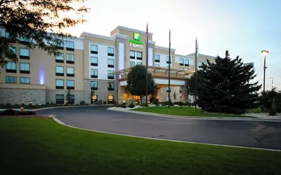 Photo 2 - Holiday Inn Express Janesville - I-90 & US Hwy 14 by IHG