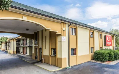 Photo 2 - Econo Lodge Inn & Suites Matthews - Charlotte