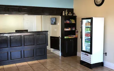 Photo 4 - Super 8 by Wyndham Gulfport Airport NW/Near Biloxi