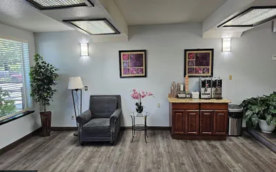 Photo 5 - Quality Inn & Suites Vancouver North