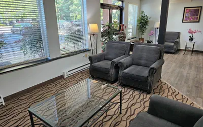 Photo 3 - Quality Inn & Suites Vancouver North