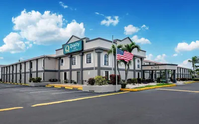 Photo 2 - Quality Inn Fort Myers Cape Coral