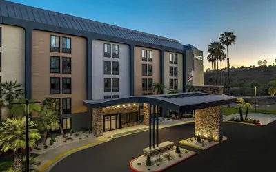 Photo 2 - Fairfield Inn by Marriott Mission Viejo / Orange County