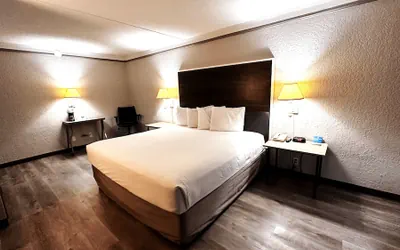 Photo 4 - Sulphur Extended Stay