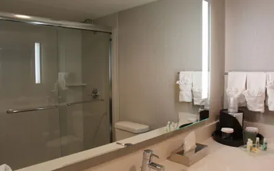 Photo 4 - Holiday Inn Denver Lakewood by IHG