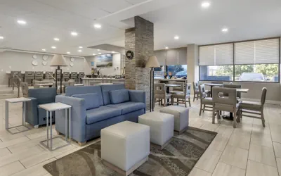 Photo 4 - Best Western Salisbury Plaza