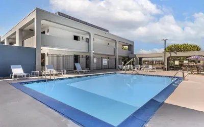 Photo 2 - Best Western Salisbury Plaza