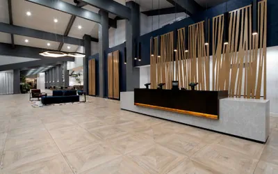 Photo 2 - DoubleTree by Hilton Hotel Bakersfield