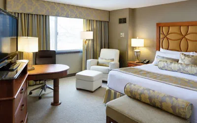 Photo 5 - Crowne Plaza Minneapolis West by IHG