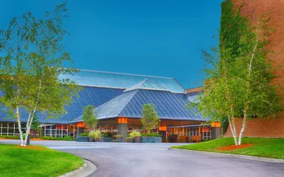 Photo 2 - Crowne Plaza Minneapolis West by IHG
