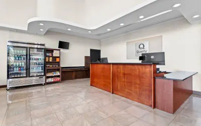 Photo 3 - Quality Inn & Suites at Tropicana Field