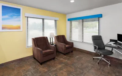 Photo 5 - Days Inn by Wyndham Mason City